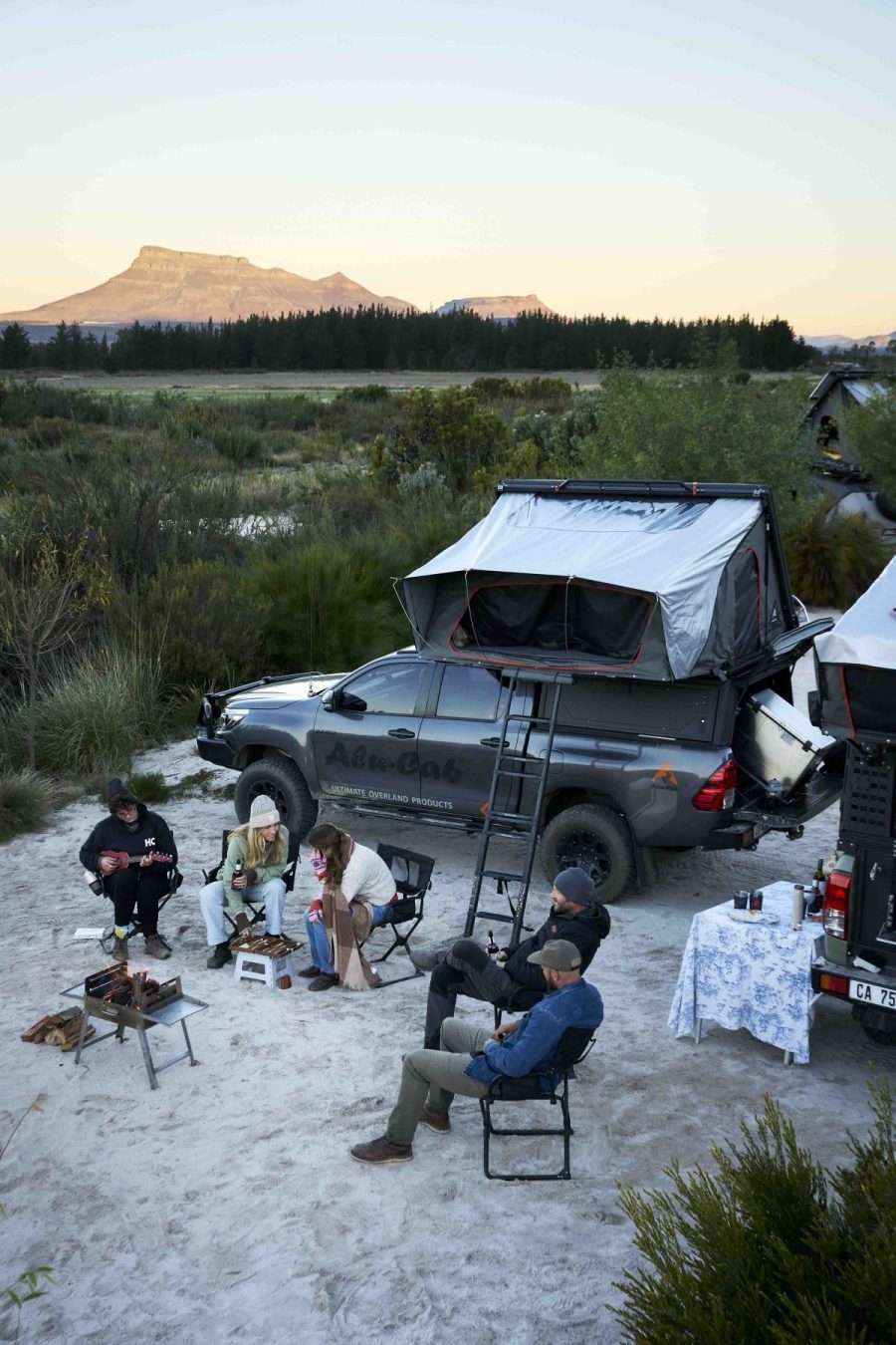 Alu-Cab tetősátor és pickup felépítmény overlanding túrán