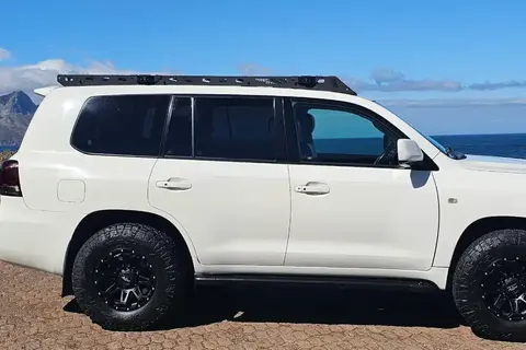 Hátsó terepjáró csomagtartó Toyota Land Cruiser 200-hoz – overlanding rack